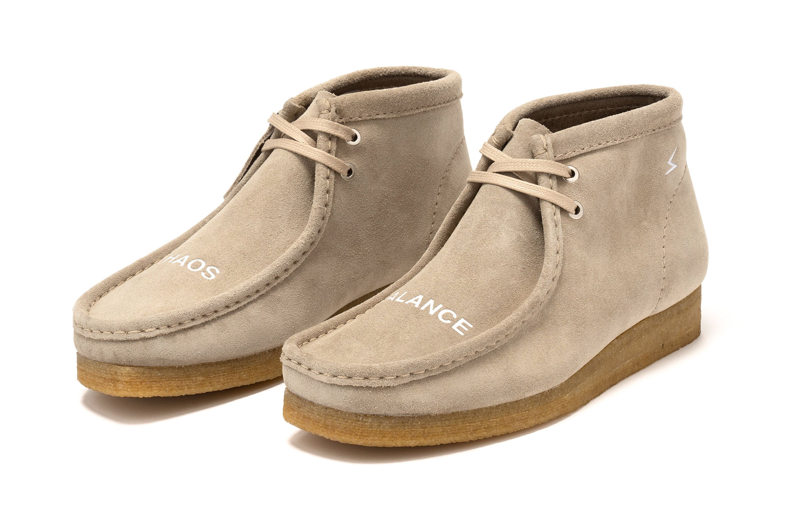 UNDERCOVER x Clarks UC2B4F03 Wallabee Beige | Now