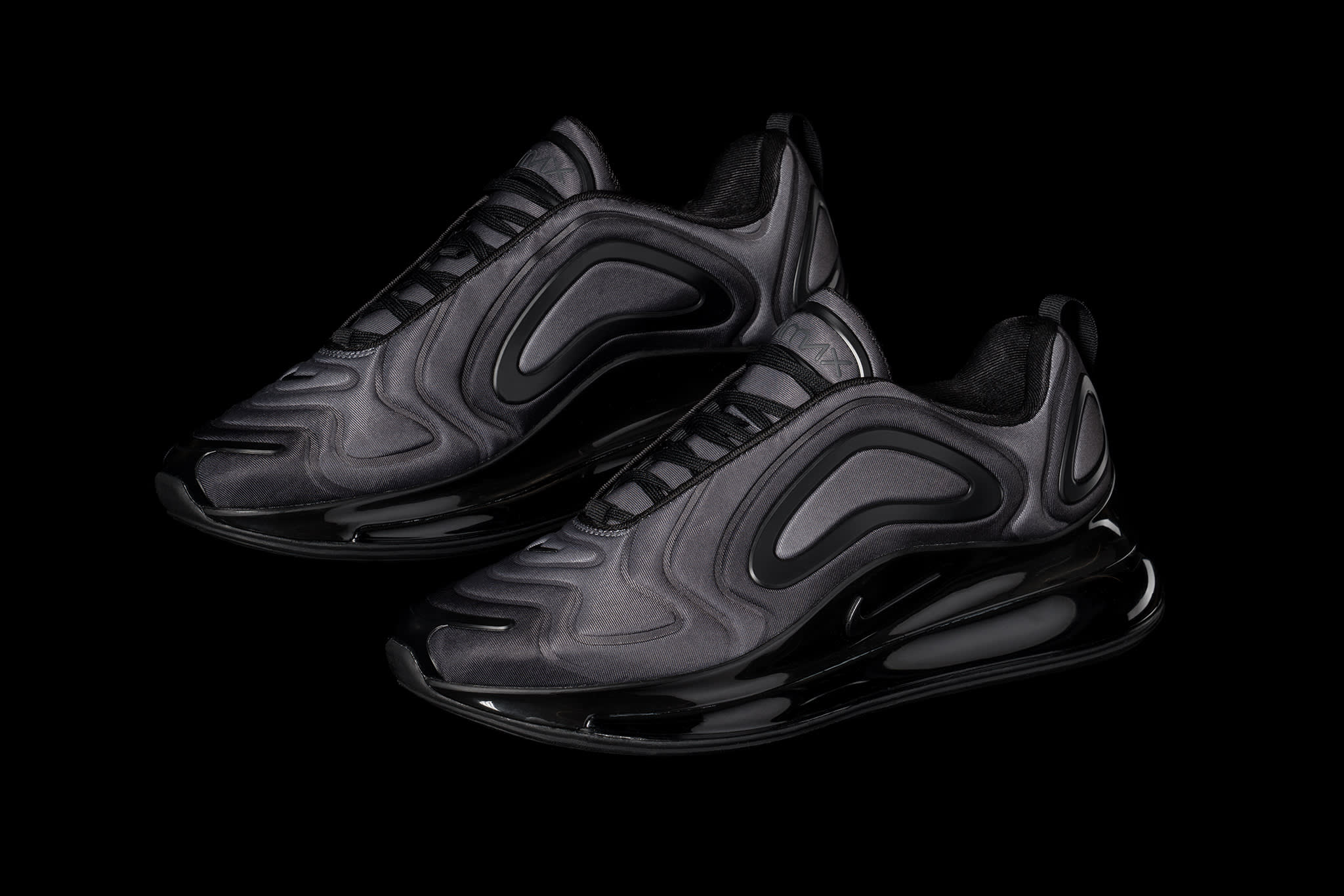 新品 NIKE AIR MAX 720 BLACK/LLIC fa562704368eedf4640315fa6c14e6
