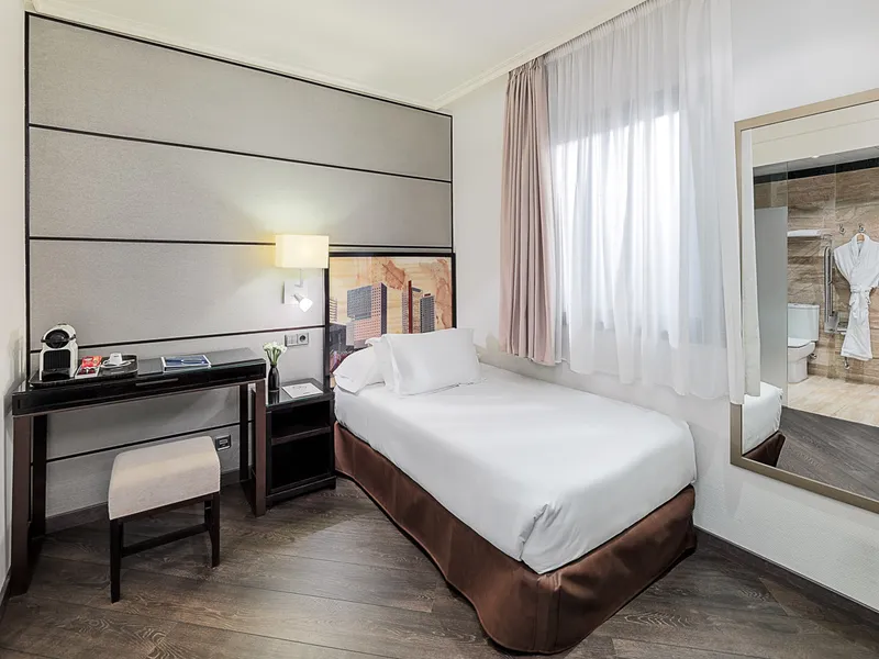 H10 Universitat Hotel photo 6