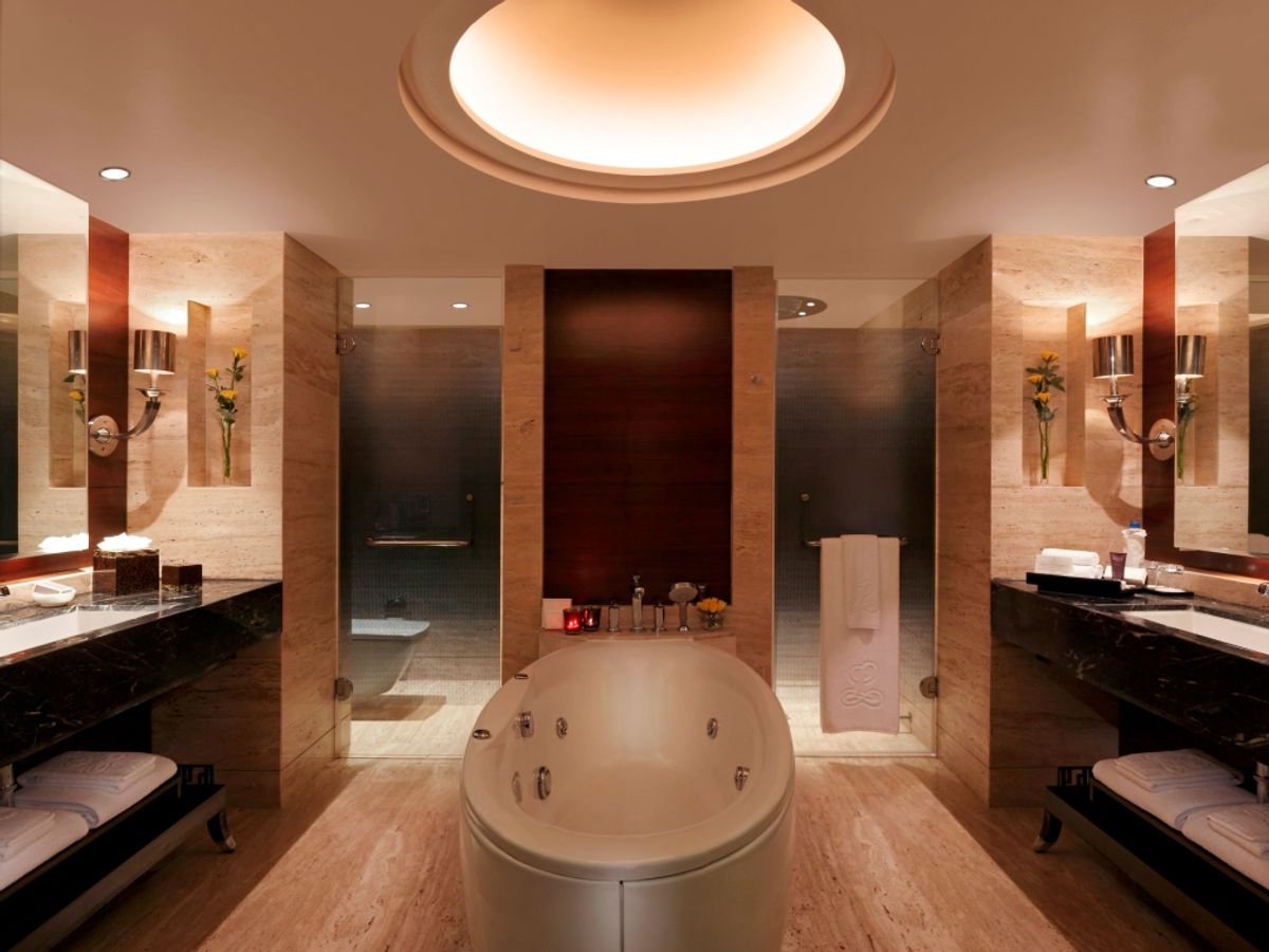 The Leela Ambience Gurugram Hotel & Residences photo 3