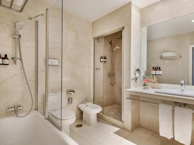 NH Collection Madrid Abascal photo 3