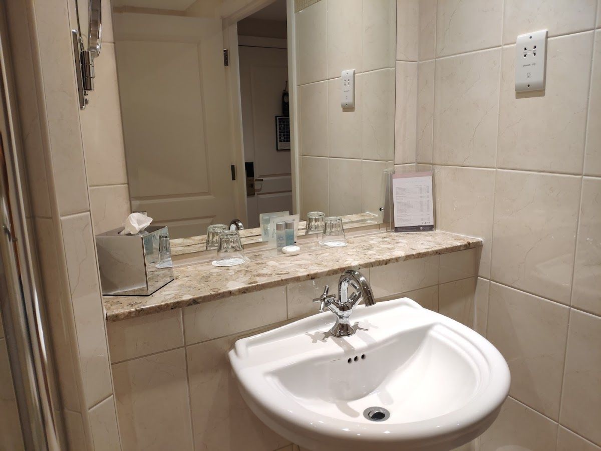 Macdonald Hotels & Resorts Old England photo 4