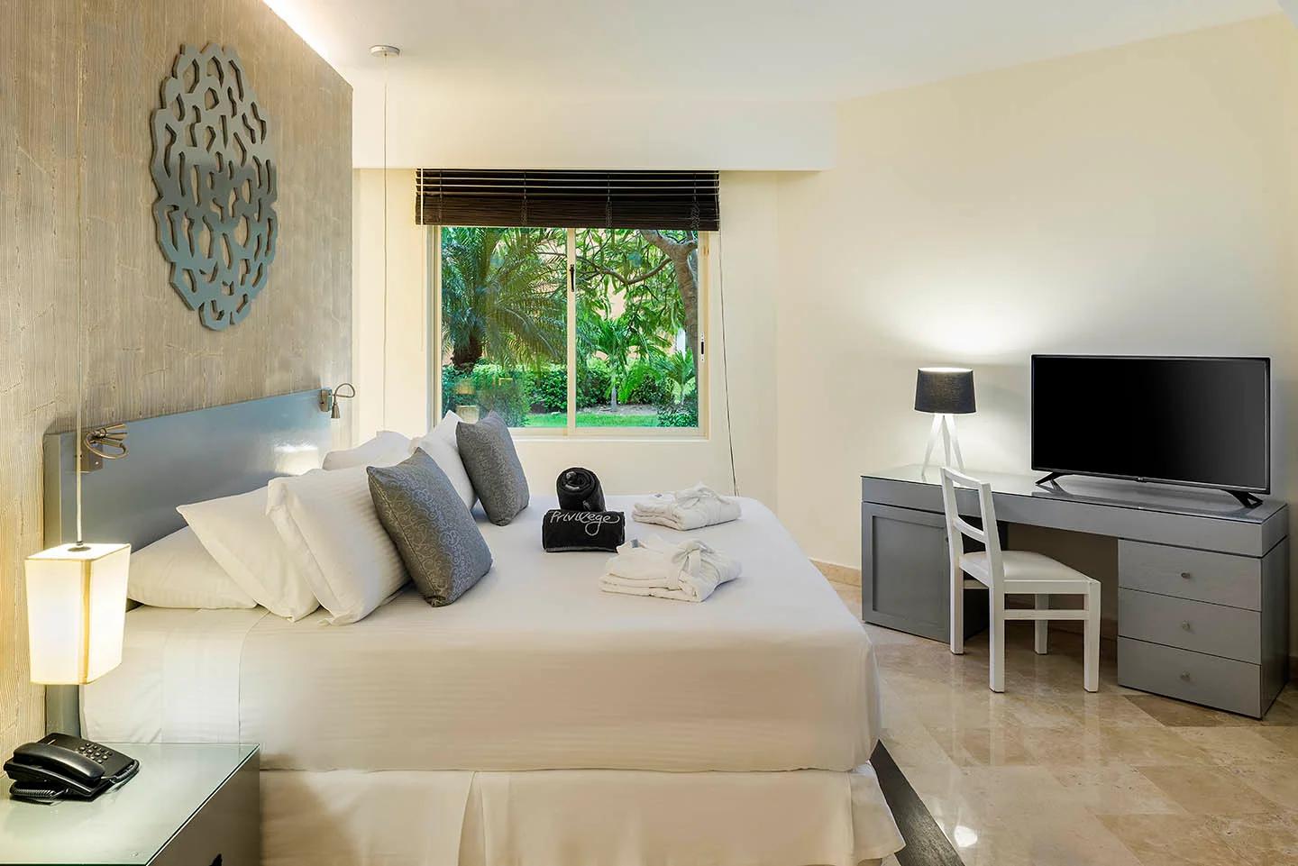 Ocean Maya Royale Hotel