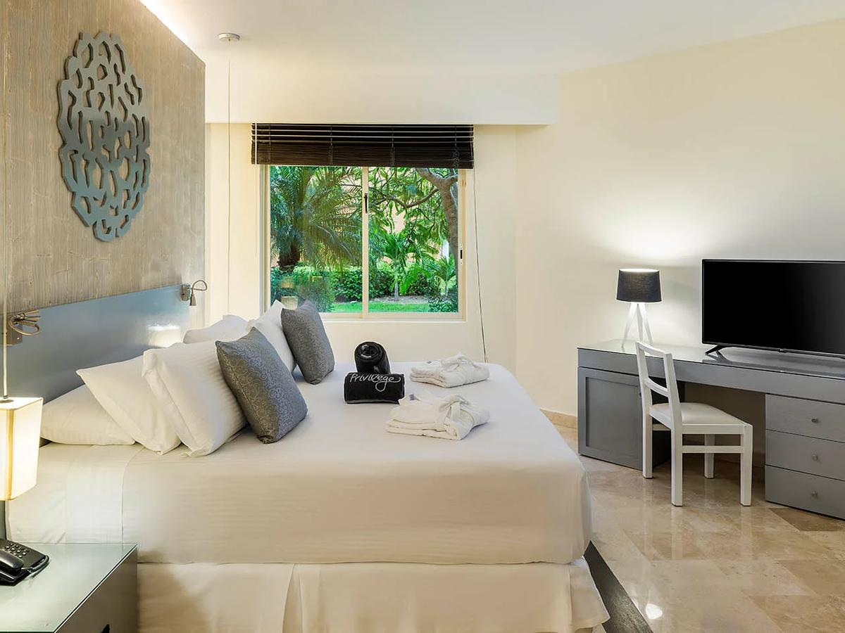 Ocean Maya Royale Hotel photo 1