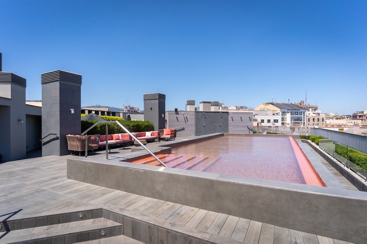 Midtown Apartments photo 2