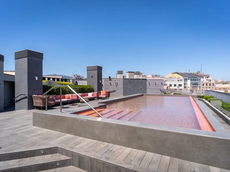 Midtown Apartments photo 2