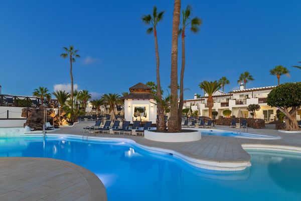 H10 White Suites Hotel