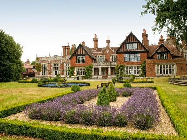 Macdonald Hotels & Resorts Elmers Court