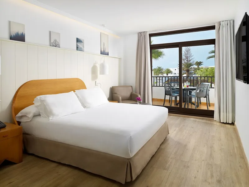 H10 Suites Lanzarote Gardens Hotel photo 2