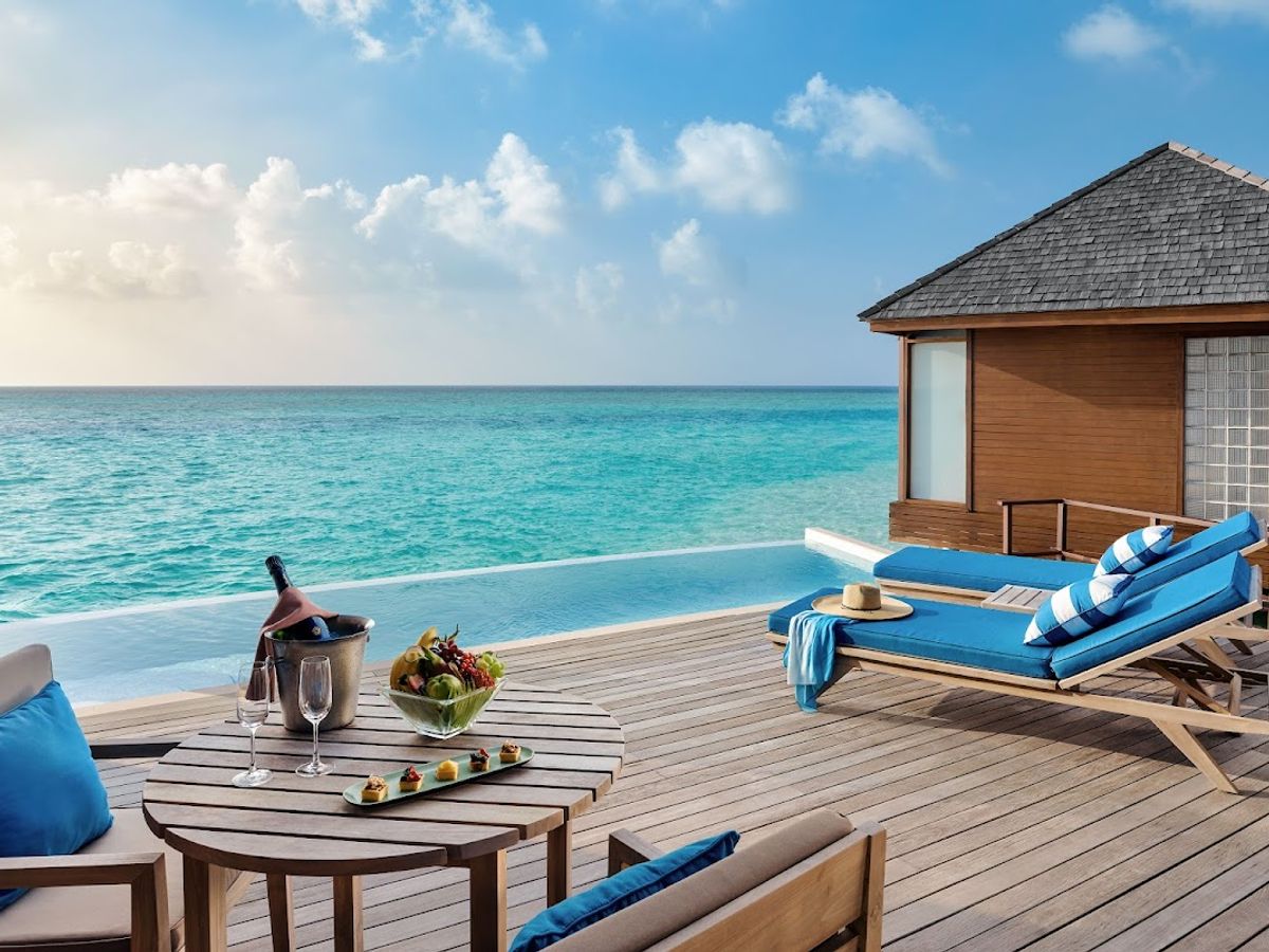 Dhigu Resort photo 5