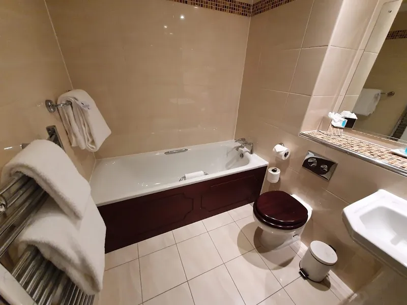 Macdonald Hotels & Resorts Norwood Hall photo 3