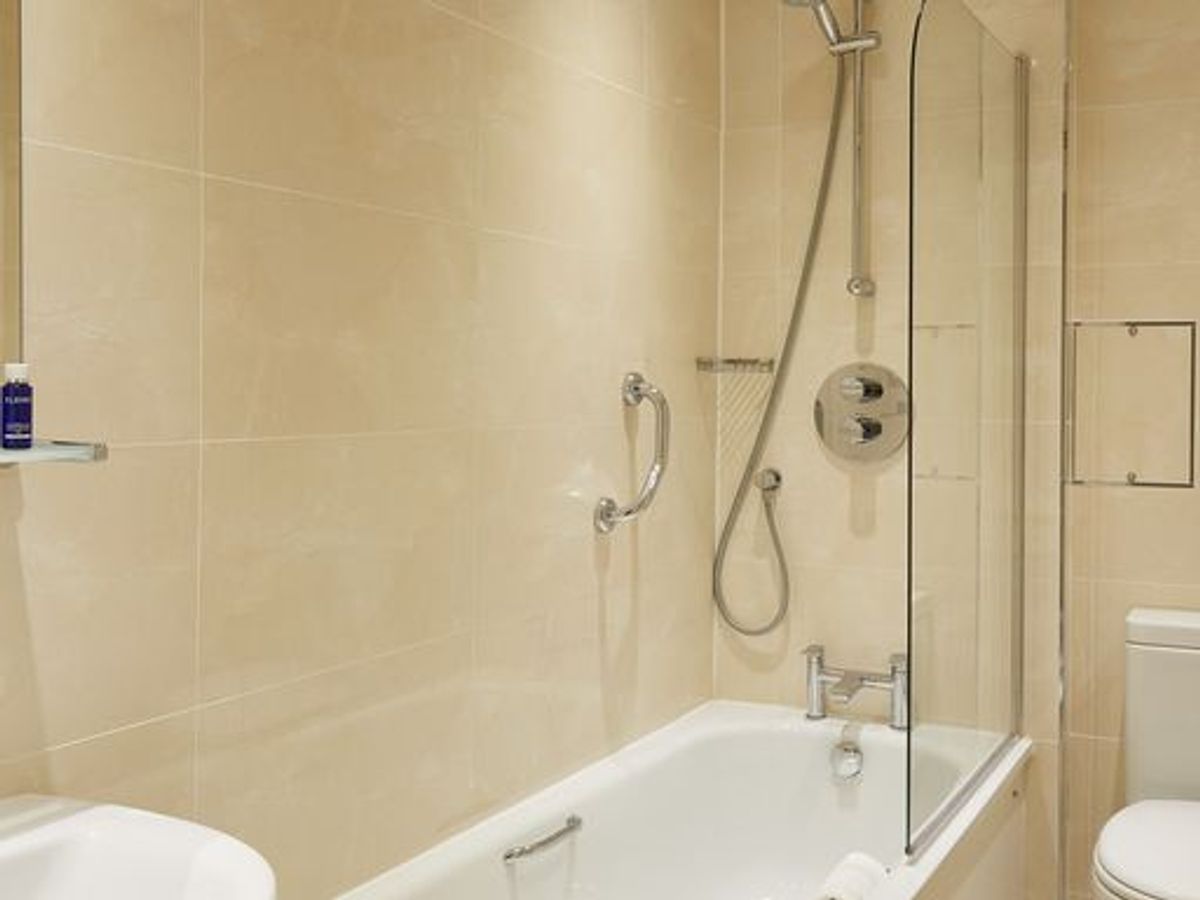 Macdonald Hotels & Resorts Elmers Court photo 4