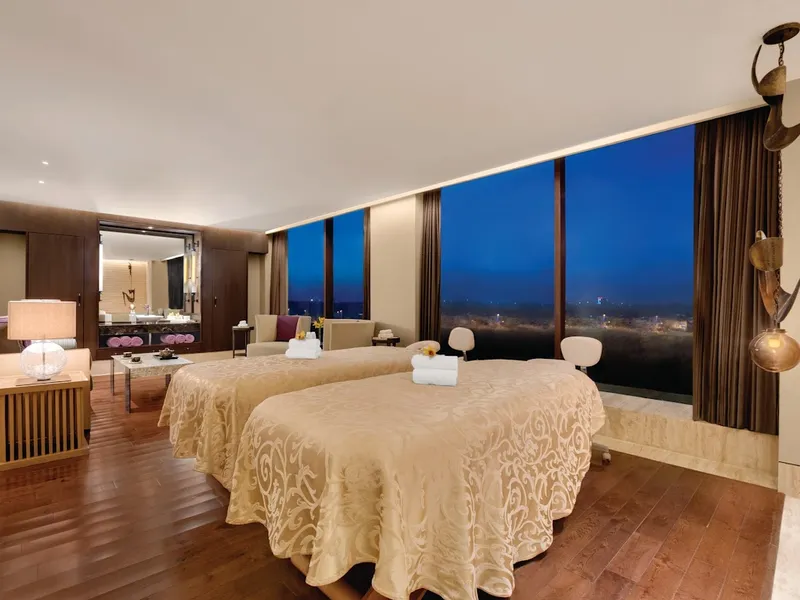 The Leela Ambience Convention Hotel Delhi photo 6