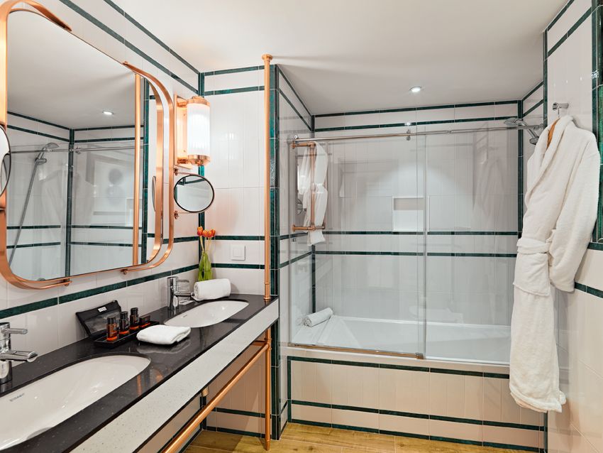 H10 Cubik Hotel photo 4