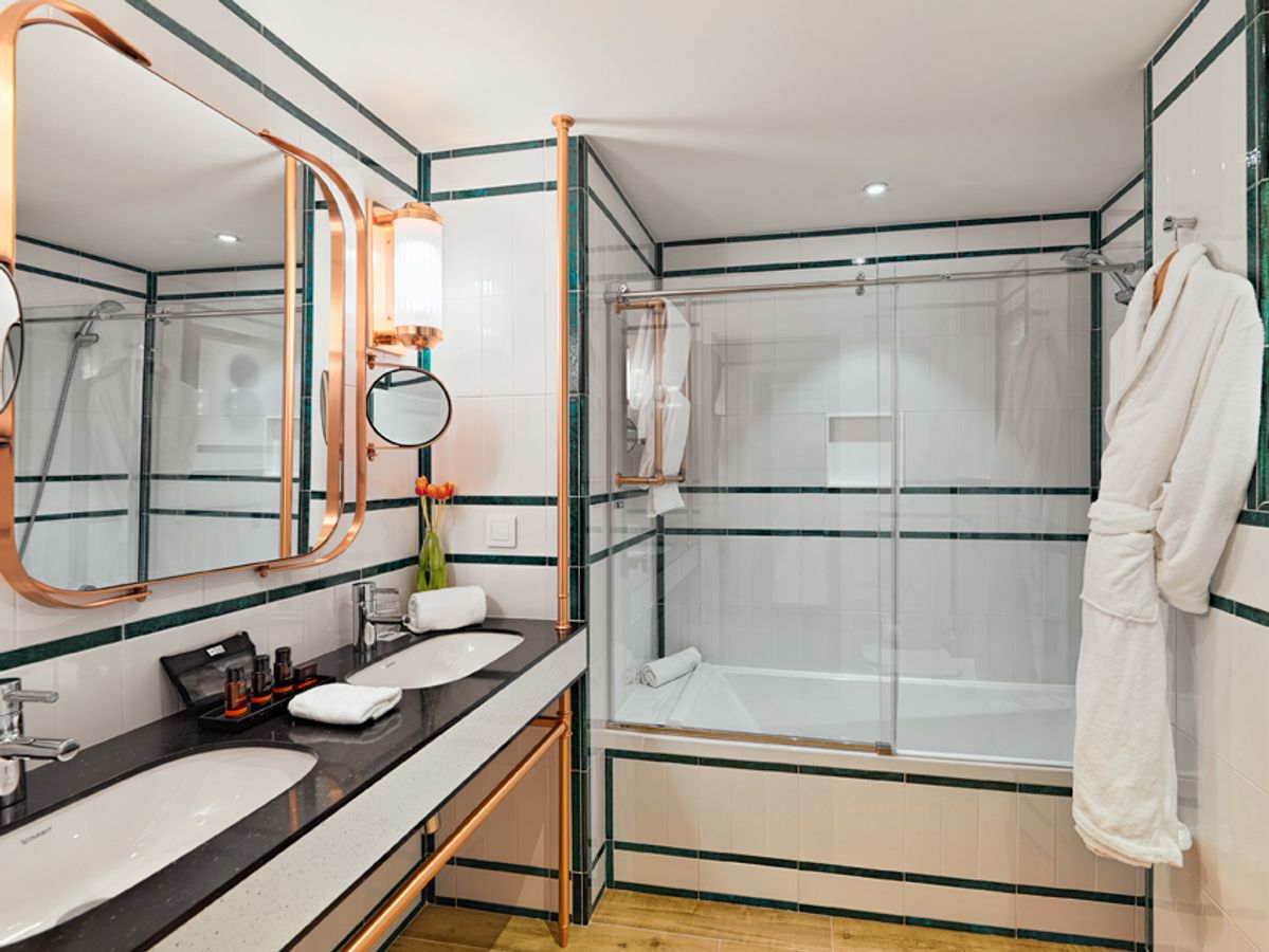 H10 Cubik Hotel photo 4