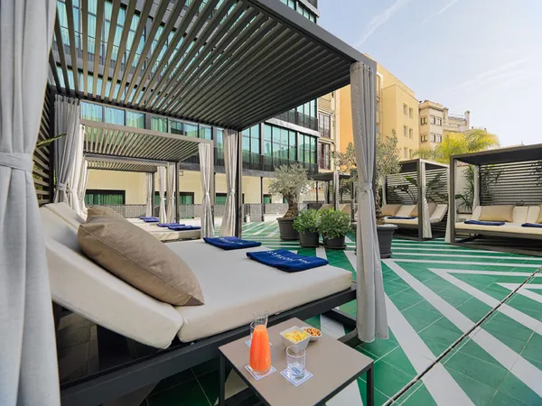 H10 Cubik Hotel