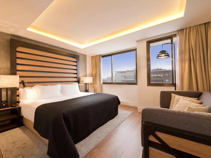 H10 Tribeca