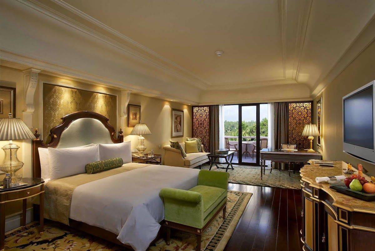 The Leela Palace Bengaluru photo 2