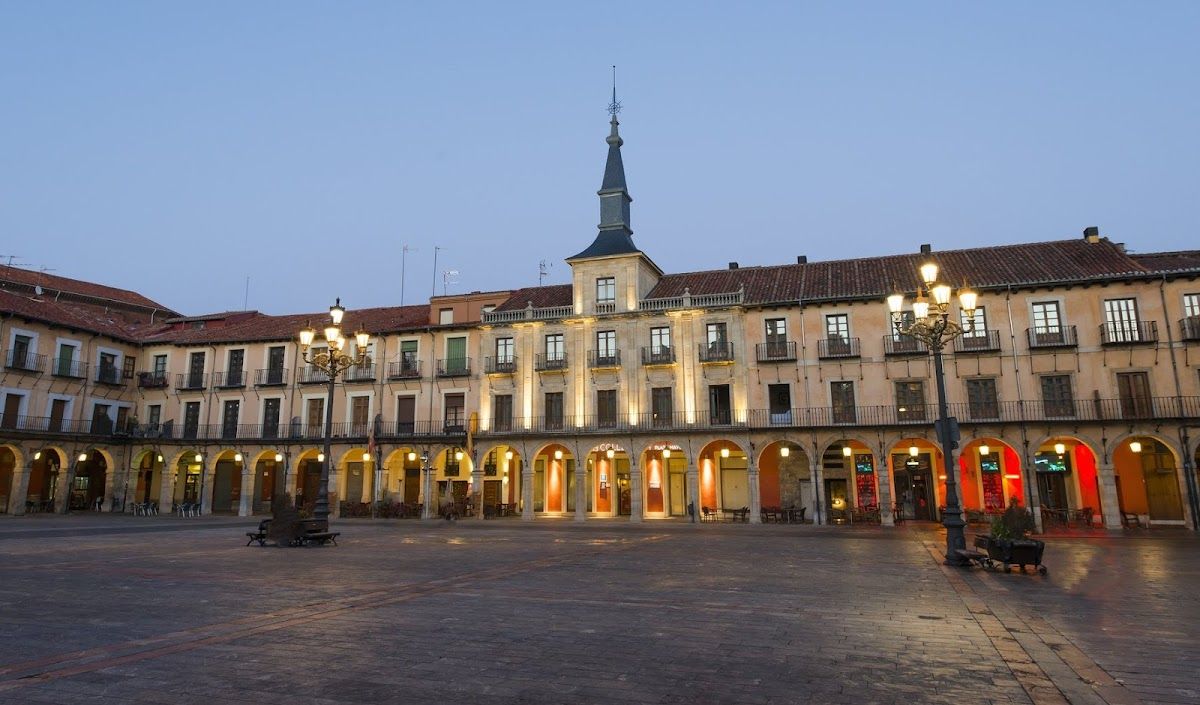 NH Collection León Plaza Mayor photo 1