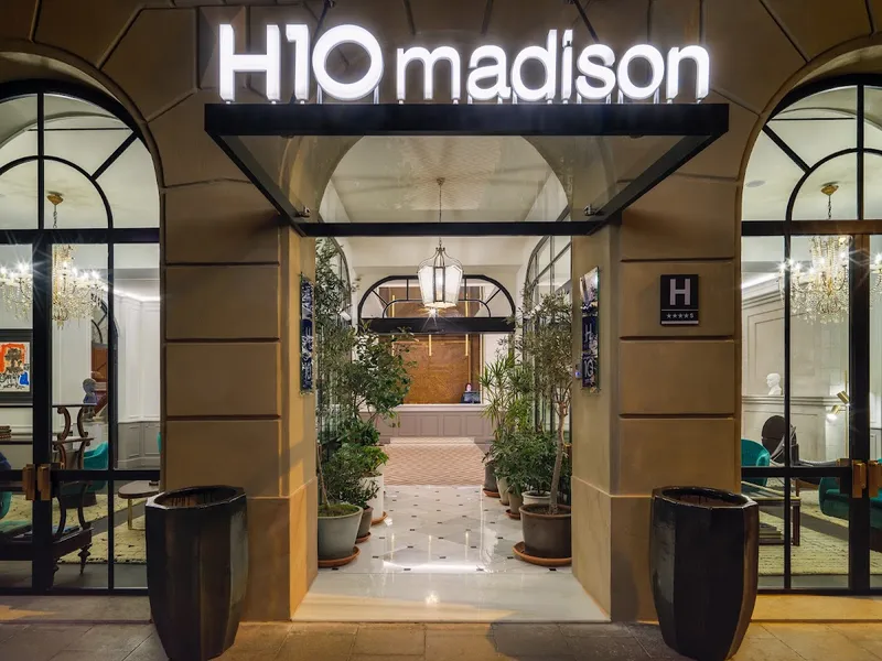 H10 Madison Hotel photo 6
