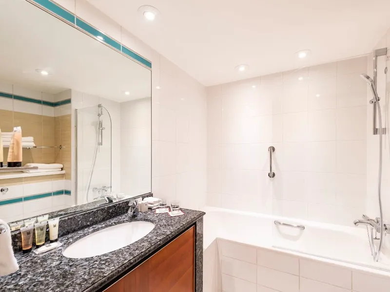 Millennium Gloucester Hotel London Kensington photo 3