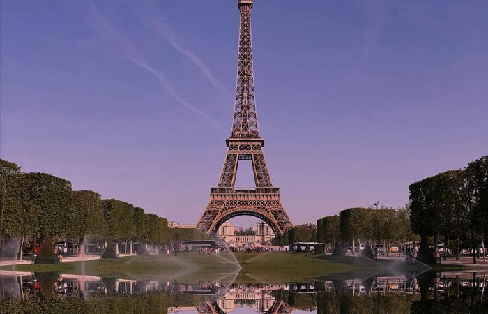 Discover France: A Travel Guide