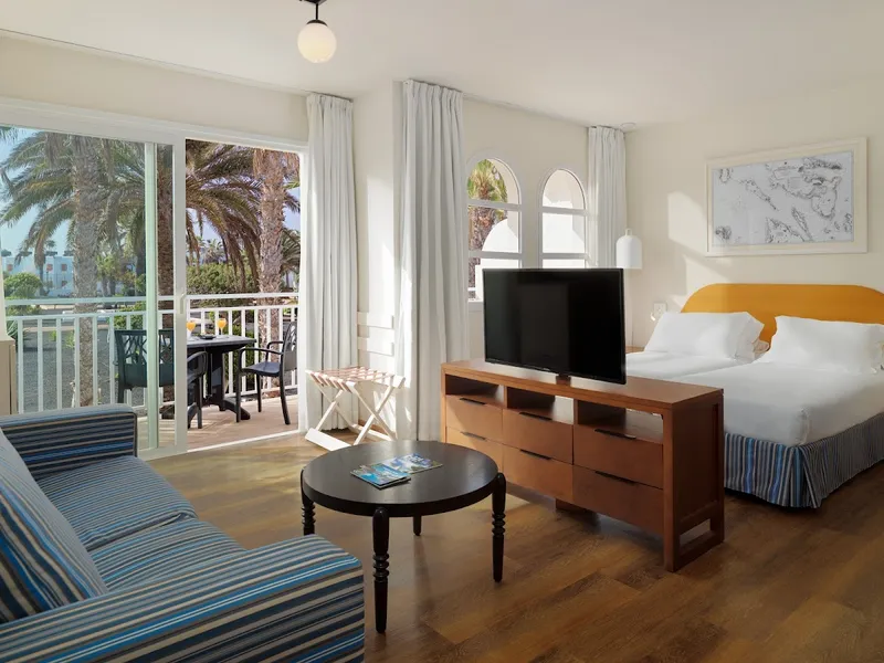 H10 Ocean Suites Hotel photo 2