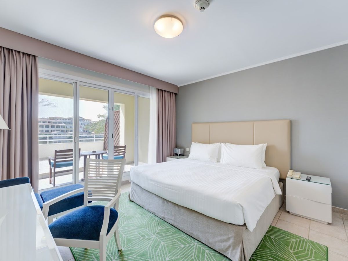 Copthorne Lakeview Executive Apartments, Green Community photo 2