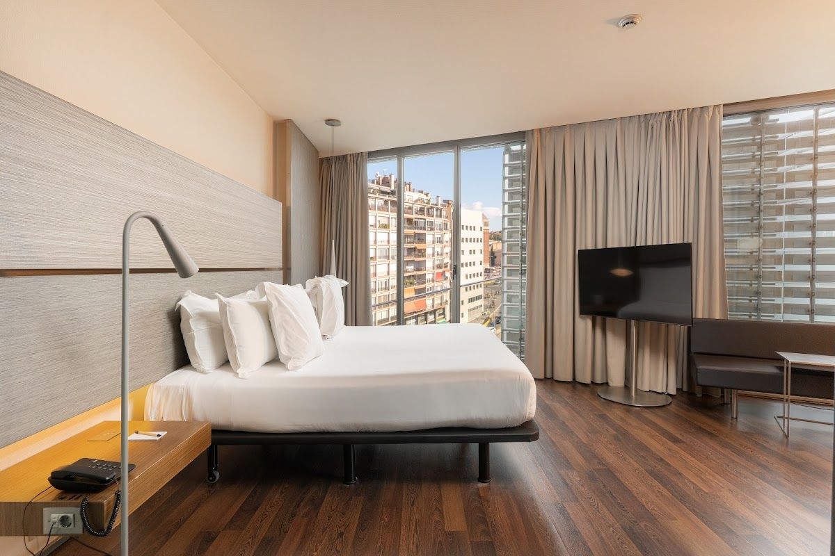B-Hotel
