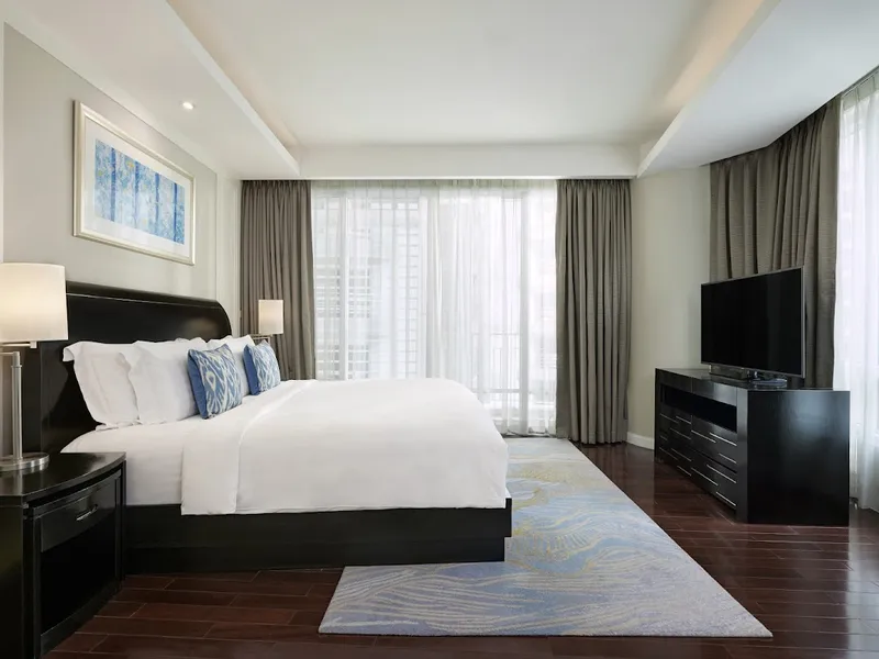Dusit Suites Ratchadamri, Bangkok photo 2