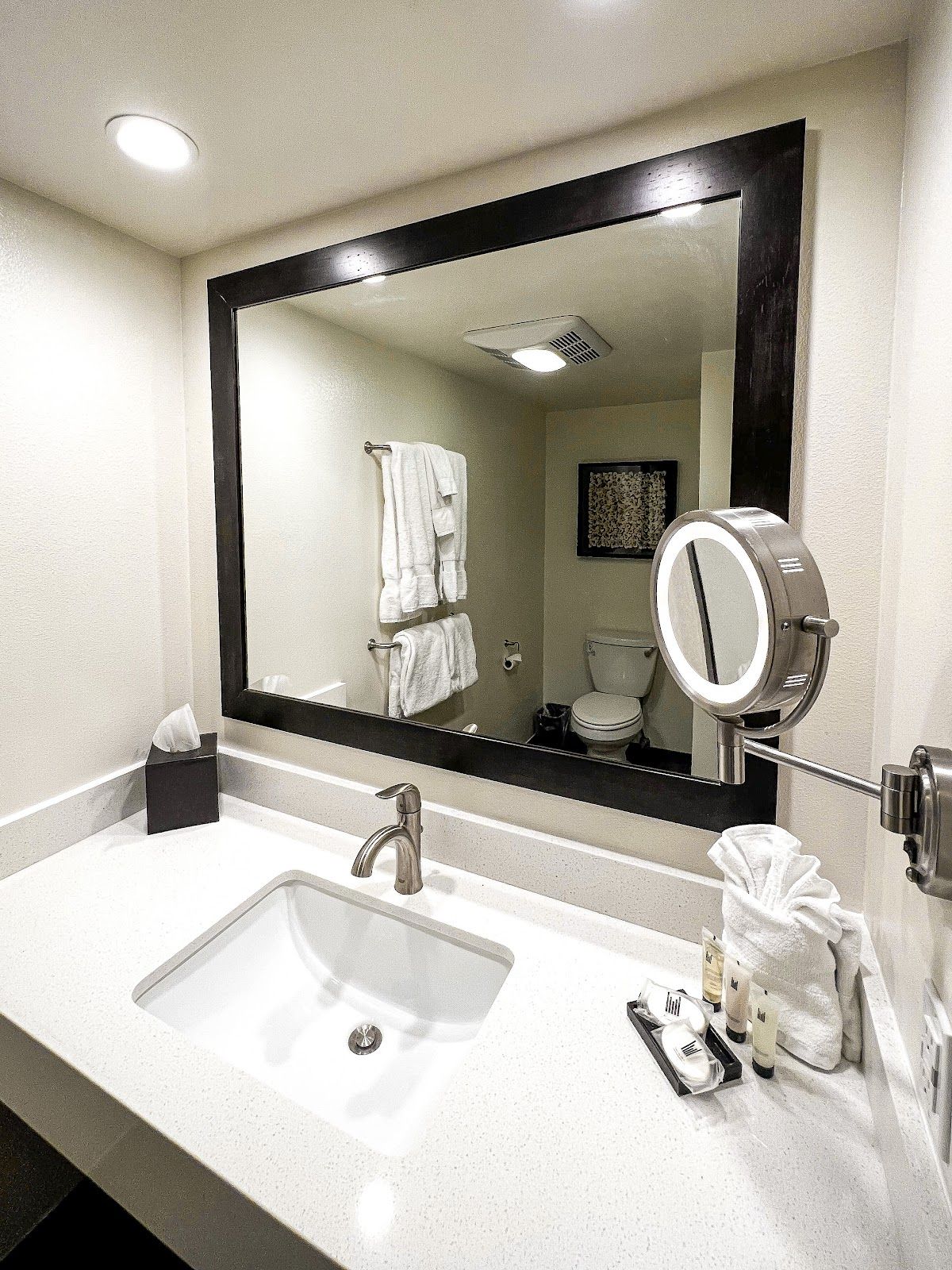 The Lakefront Anchorage Hotel photo 4