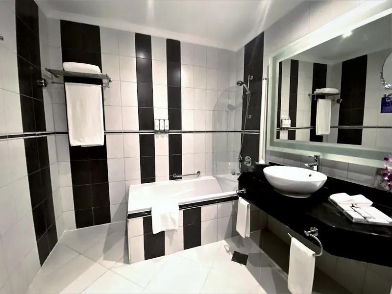 Millennium Central Doha Hotel photo 5