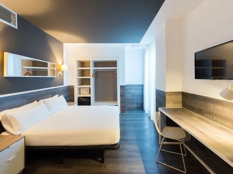 Hotel Paral·lel photo 2