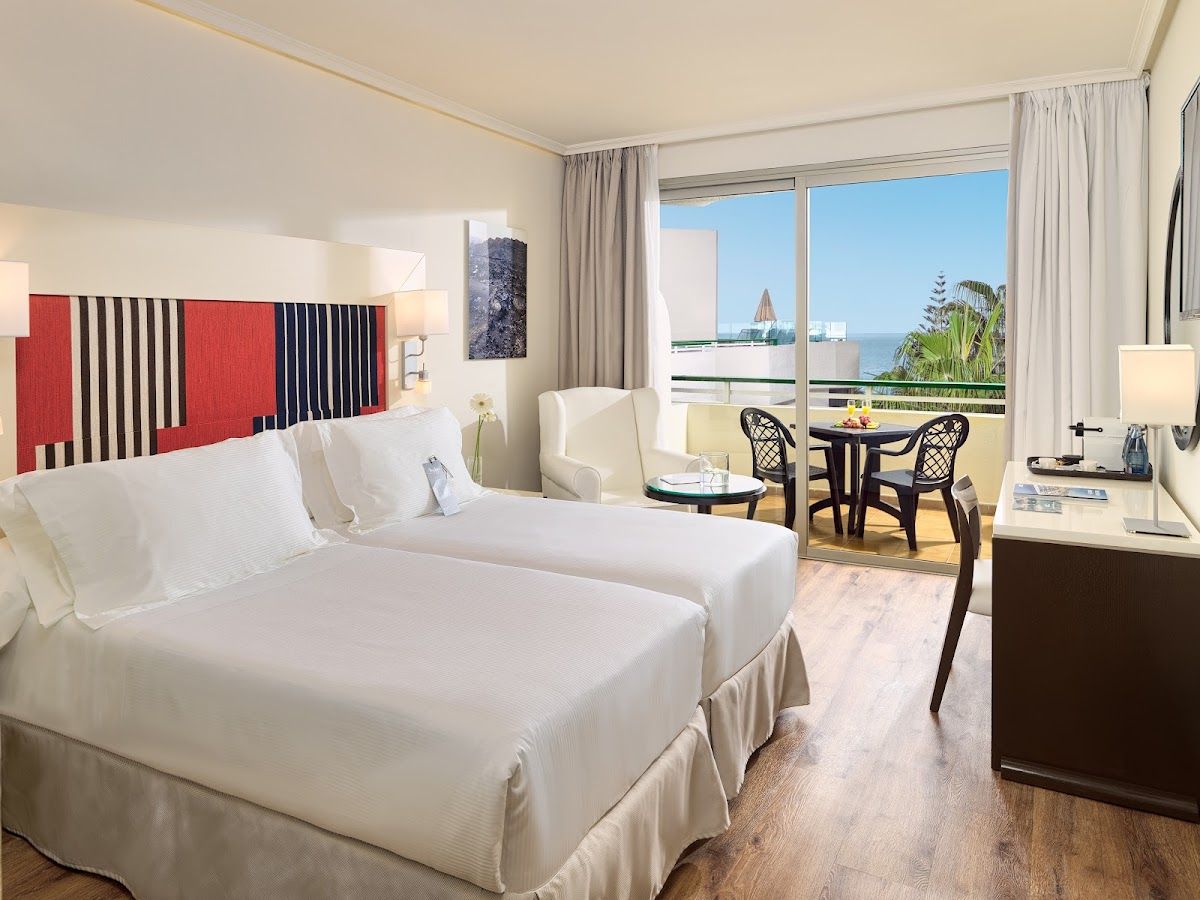 H10 Las Palmeras Hotel photo 2
