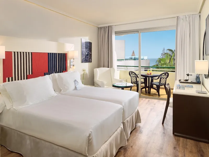 H10 Las Palmeras Hotel photo 2