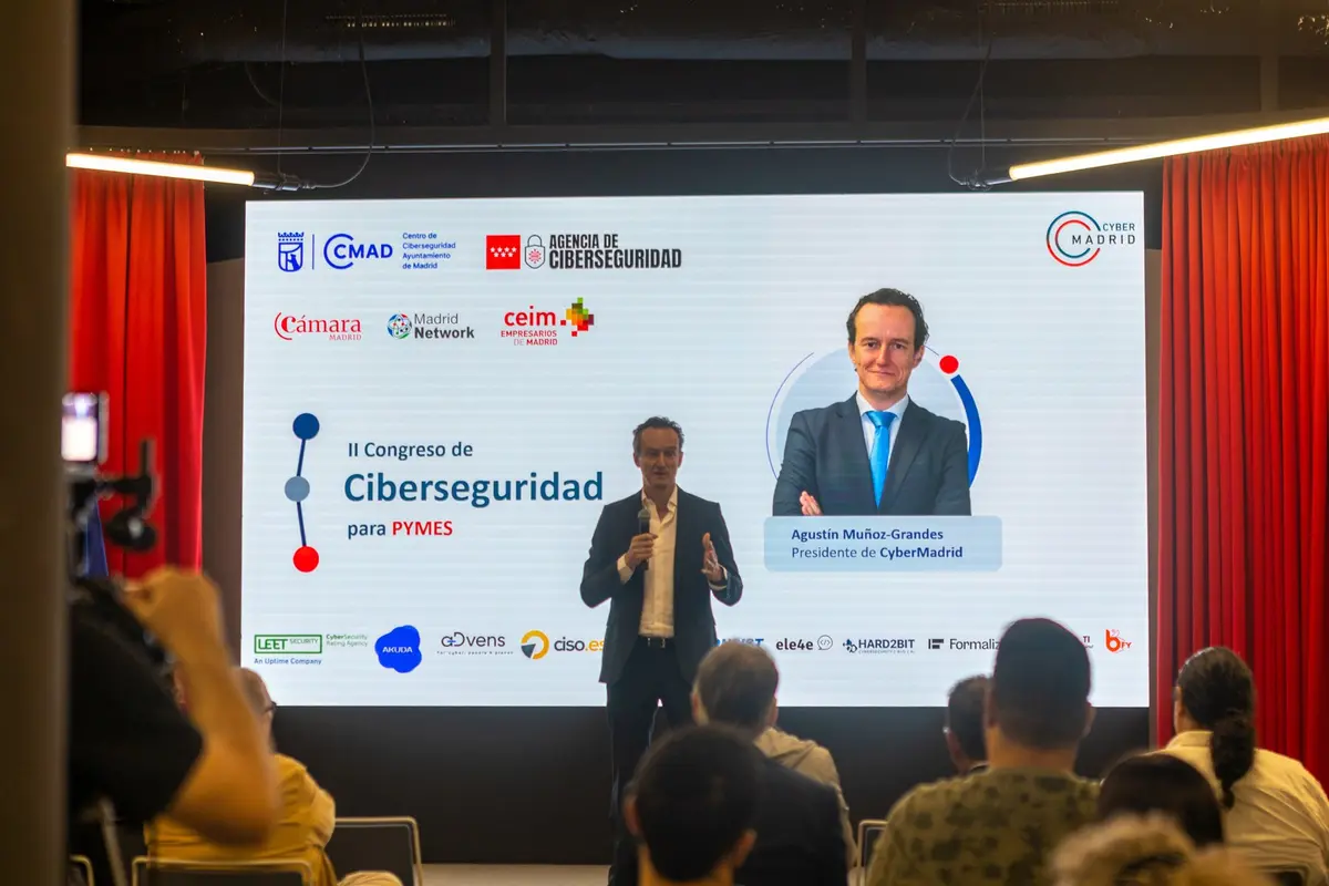 Agustín Muñoz-Grandes, president of CyberMadrid, speaking at the SME Cybersecurity Congress