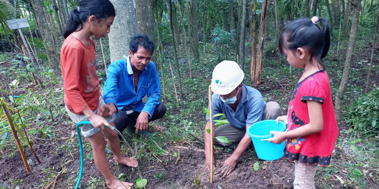 individu-pak-nengah-karangasem-1