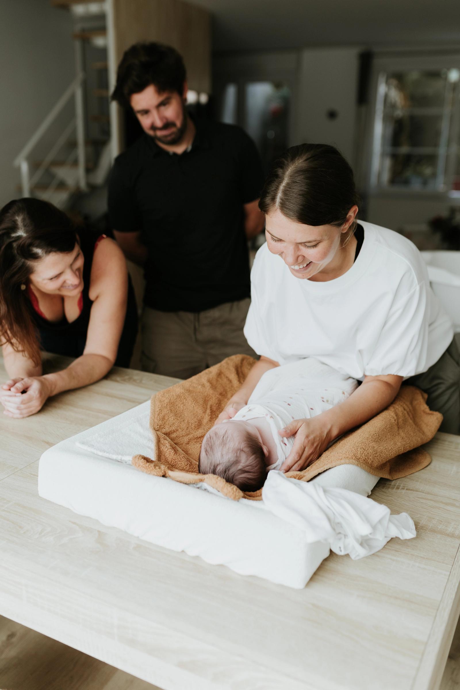 Accompagnement à domicile avec les parents et leur bébé