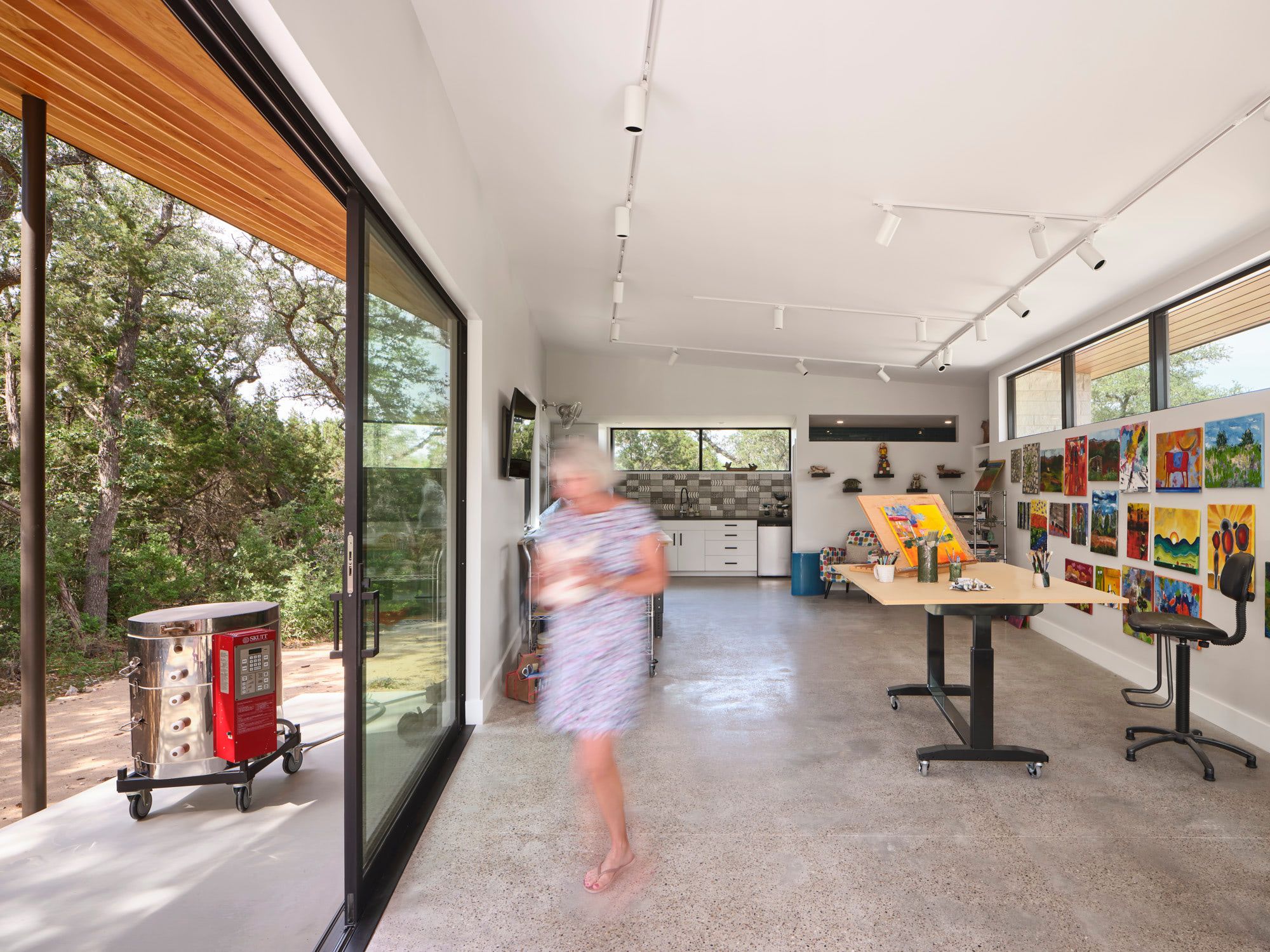 Artist's Studio - image 6 of 12