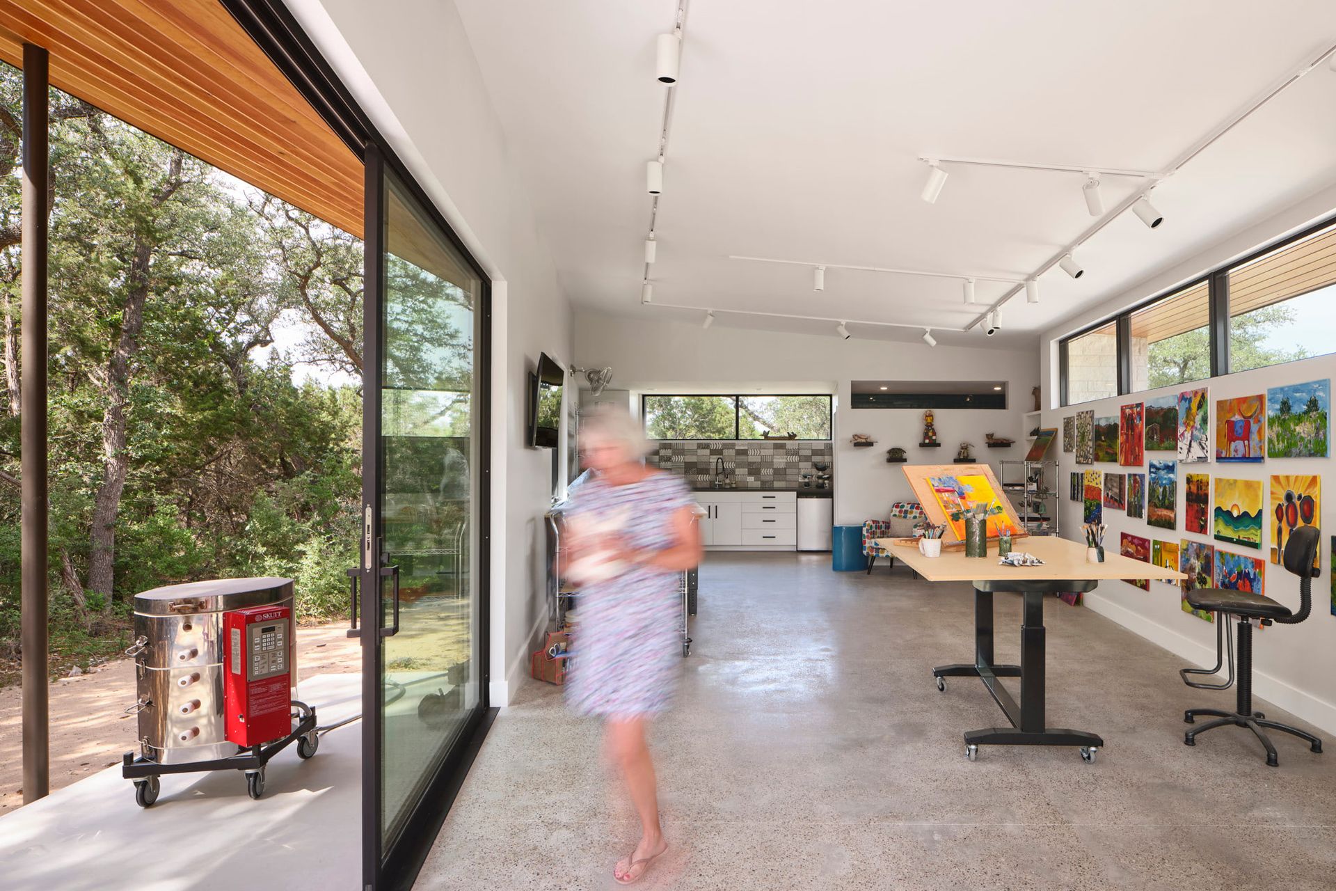 Artist's Studio - image 6 of 12