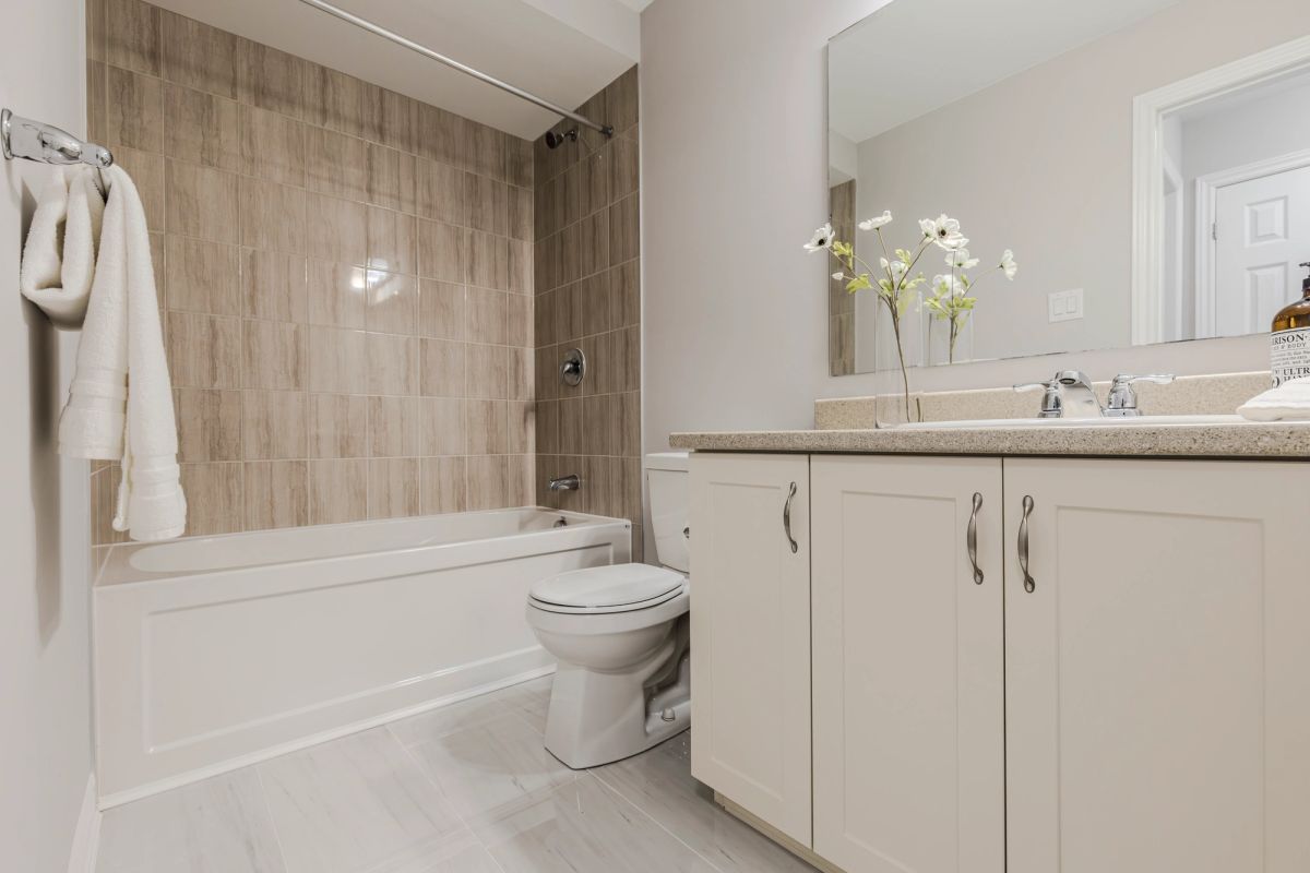 272 Brassy Minnow Crescent