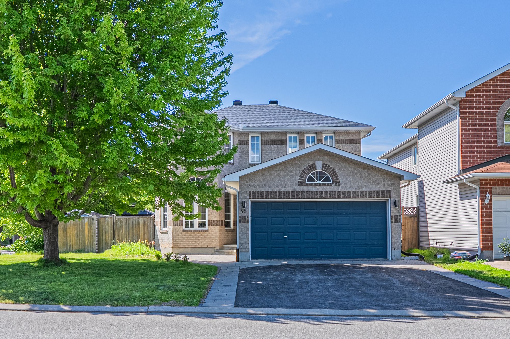 48 Woliston Crescent
