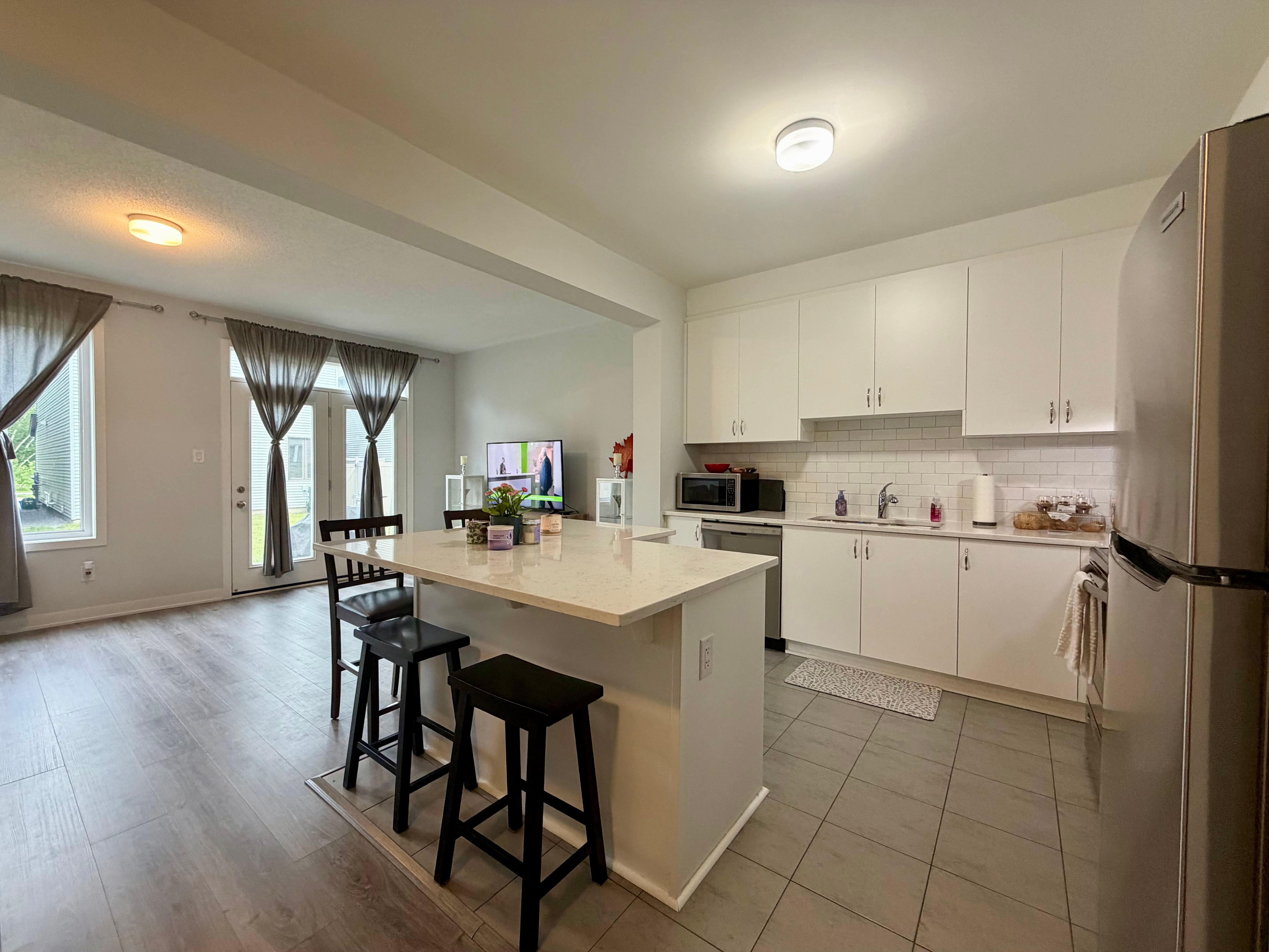 216 Billrian Crescent