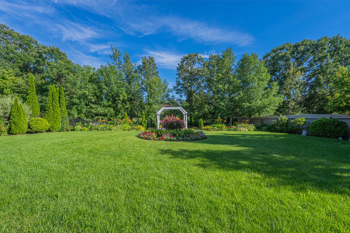233 Marjan Crescent