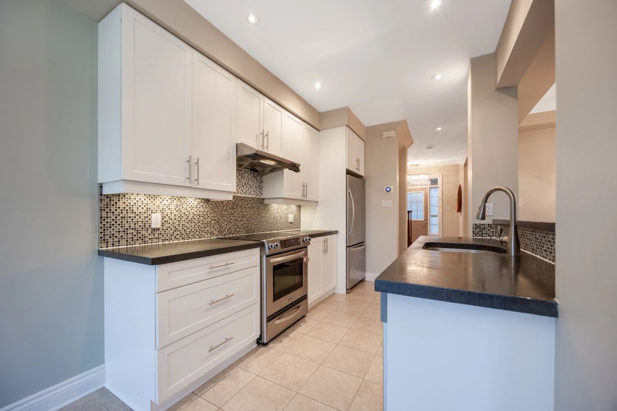 578 Pepperville Crescent