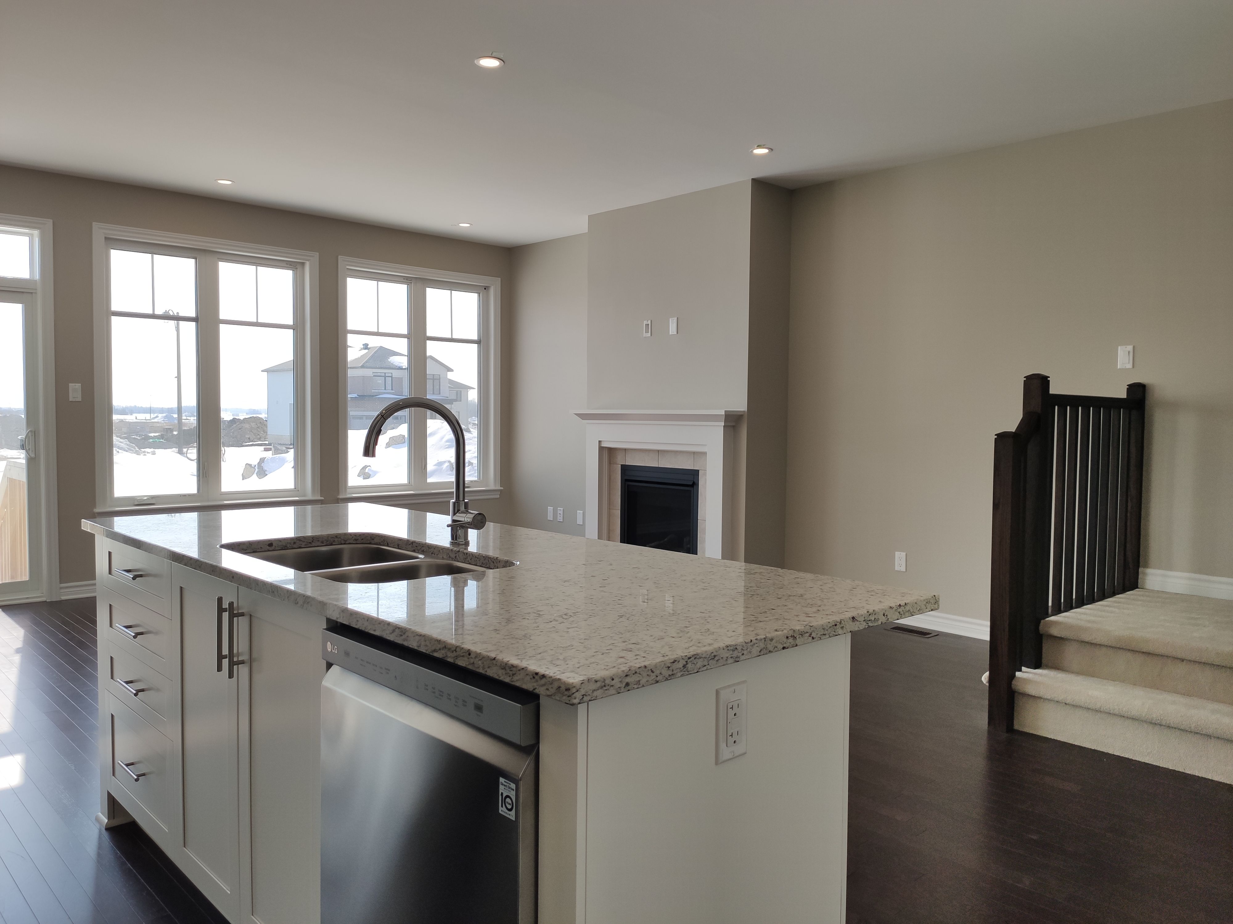 818 Clapham Terrace