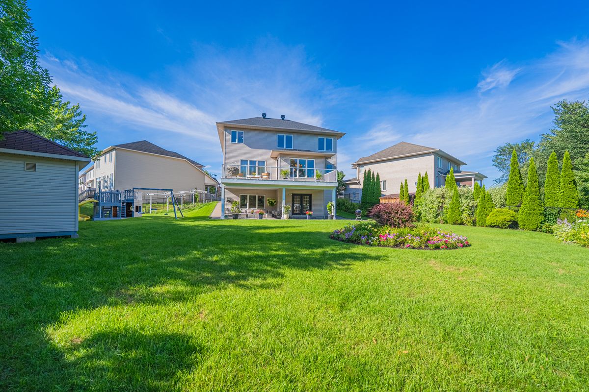 233 Marjan Crescent
