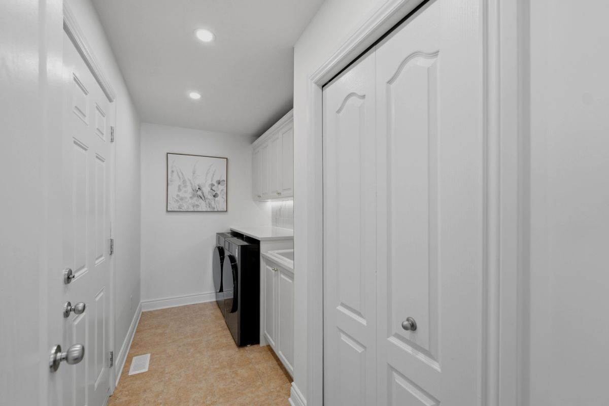 233 Marjan Crescent