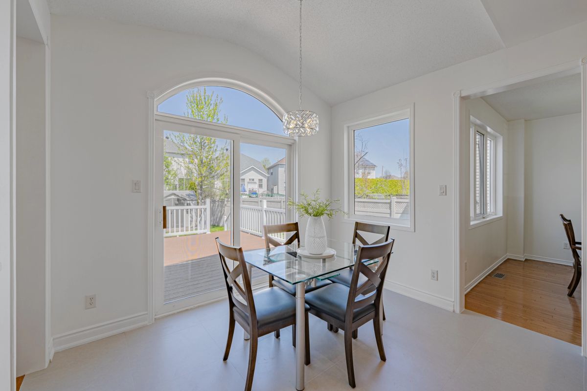 6 Cheltonia Way