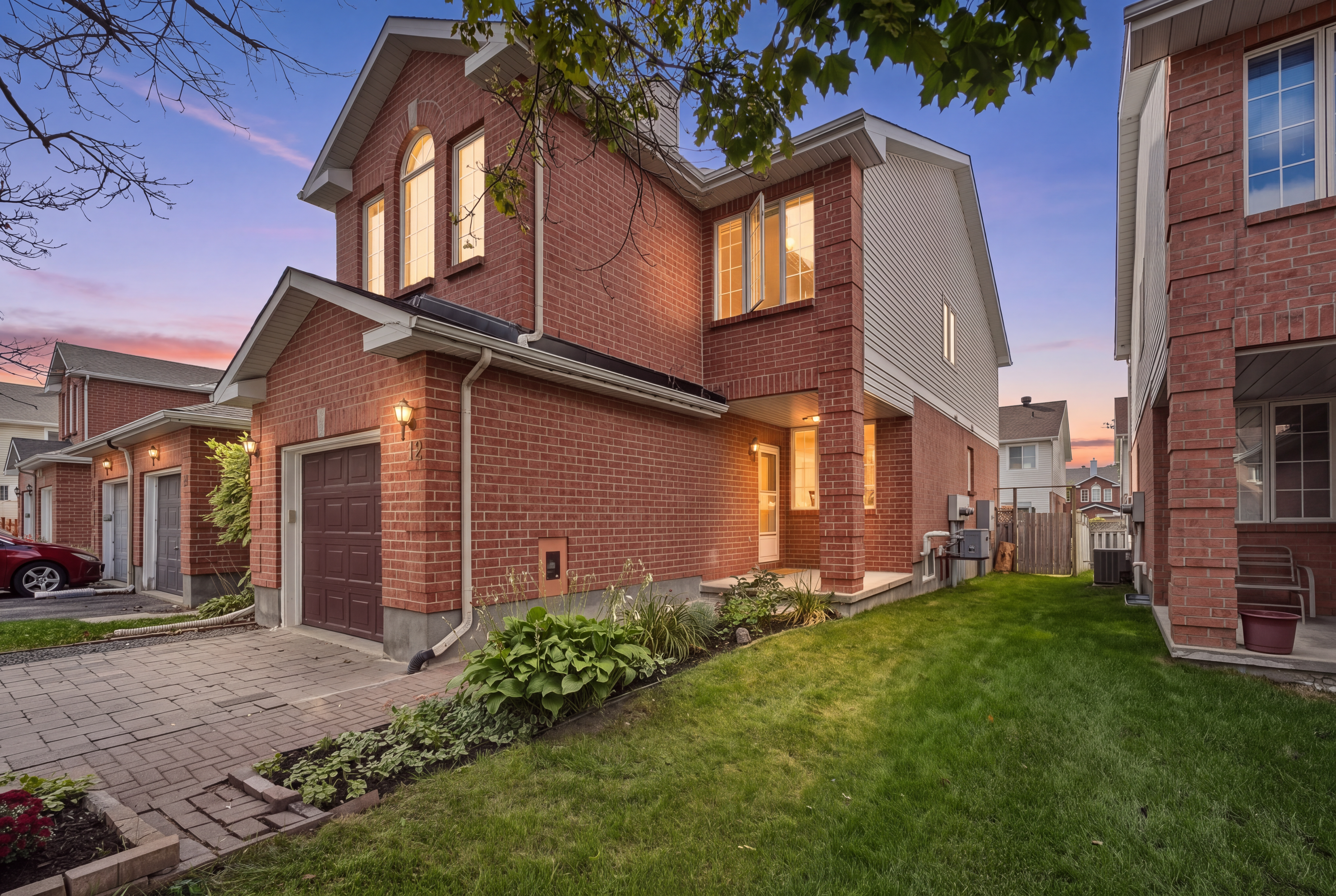 12 Angus Dr